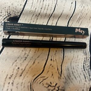 Pley Liquid Asset Waterproof Liquid Eyeliner - Purple Pley